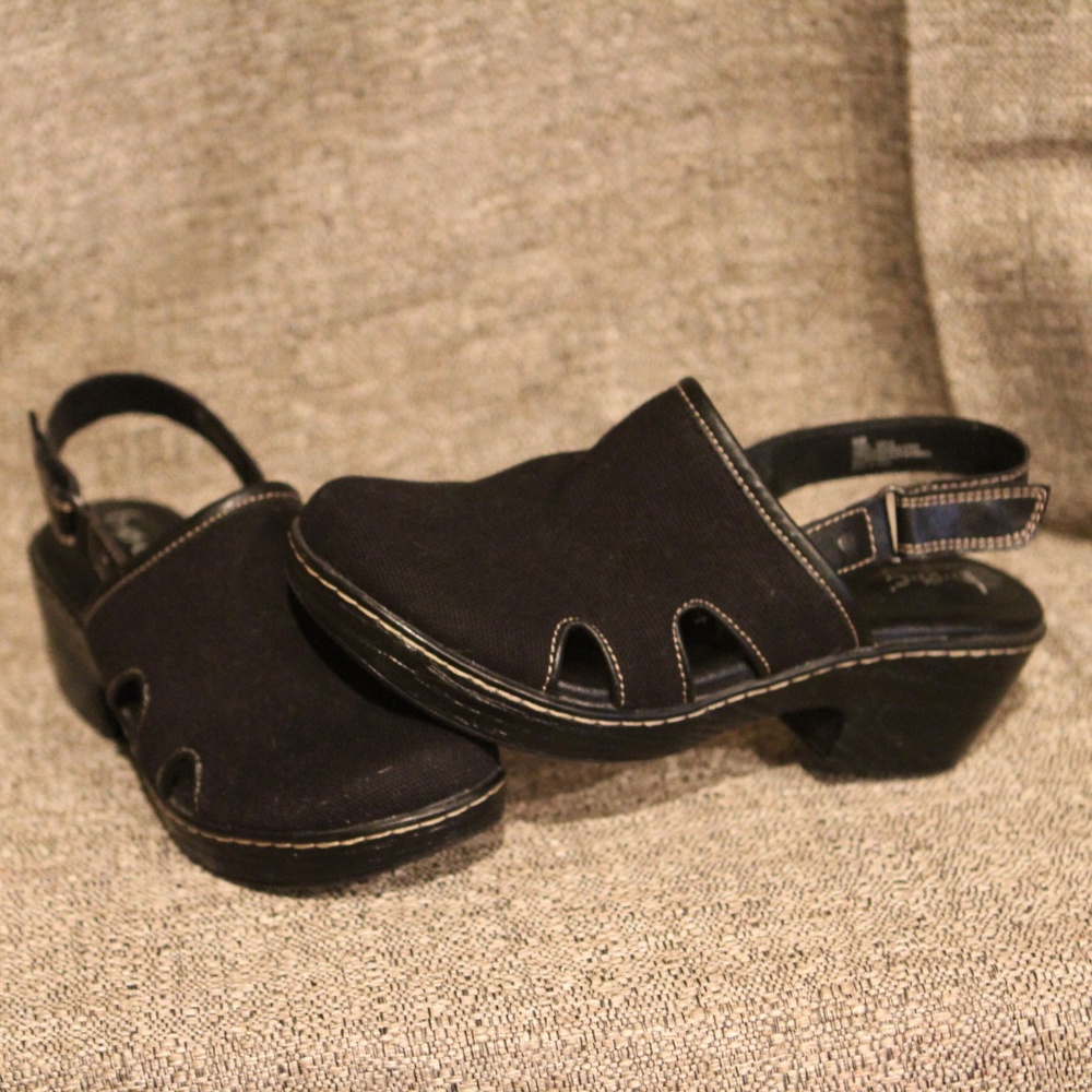 Black Canvas Lyza Clog